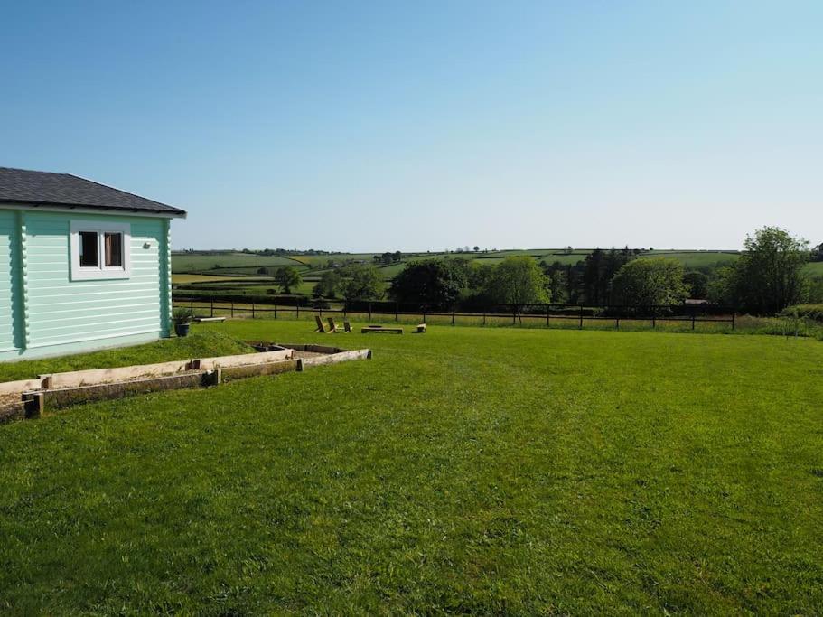 Ty Twt Villa Carmarthen Exterior photo