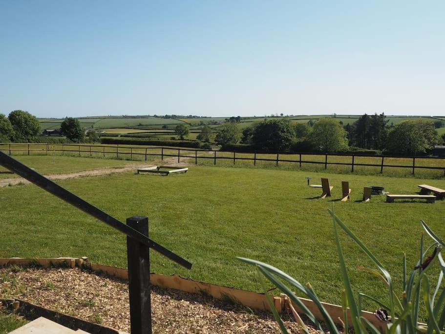 Ty Twt Villa Carmarthen Exterior photo